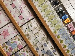 -名创优品(海珠乐峰广场店)