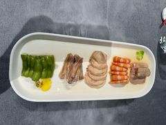 -HOMES上海本帮菜(襄阳公园店)