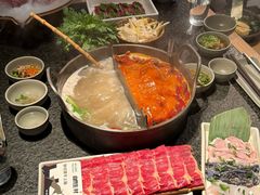 -三出山火锅(南京万象天地店)