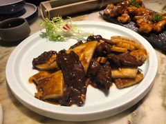 黑椒牛仔骨炒年糕-绿茶餐厅(乐峰广场店)