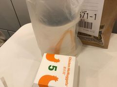 -麦当劳(上海虹桥站30B检票口楼上)