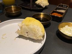 -铭牛烧肉·和牛海鲜自助(高新月牙湖店)
