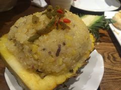 傣家菠萝饭-茶花妹子云南餐厅(传媒大学店)