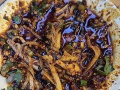 -拈签一笑黄牛肉辣卤串串