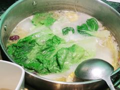 -一席地·本地鸡窝·杭帮鸡火锅(萧山银隆百货店)