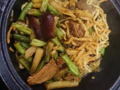 -金扁豆酱肉焖面