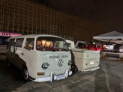 -席娜卡琳火车铁道夜市