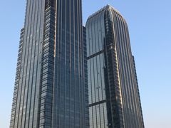 -双子楼大酒店(城开国际写字楼店)