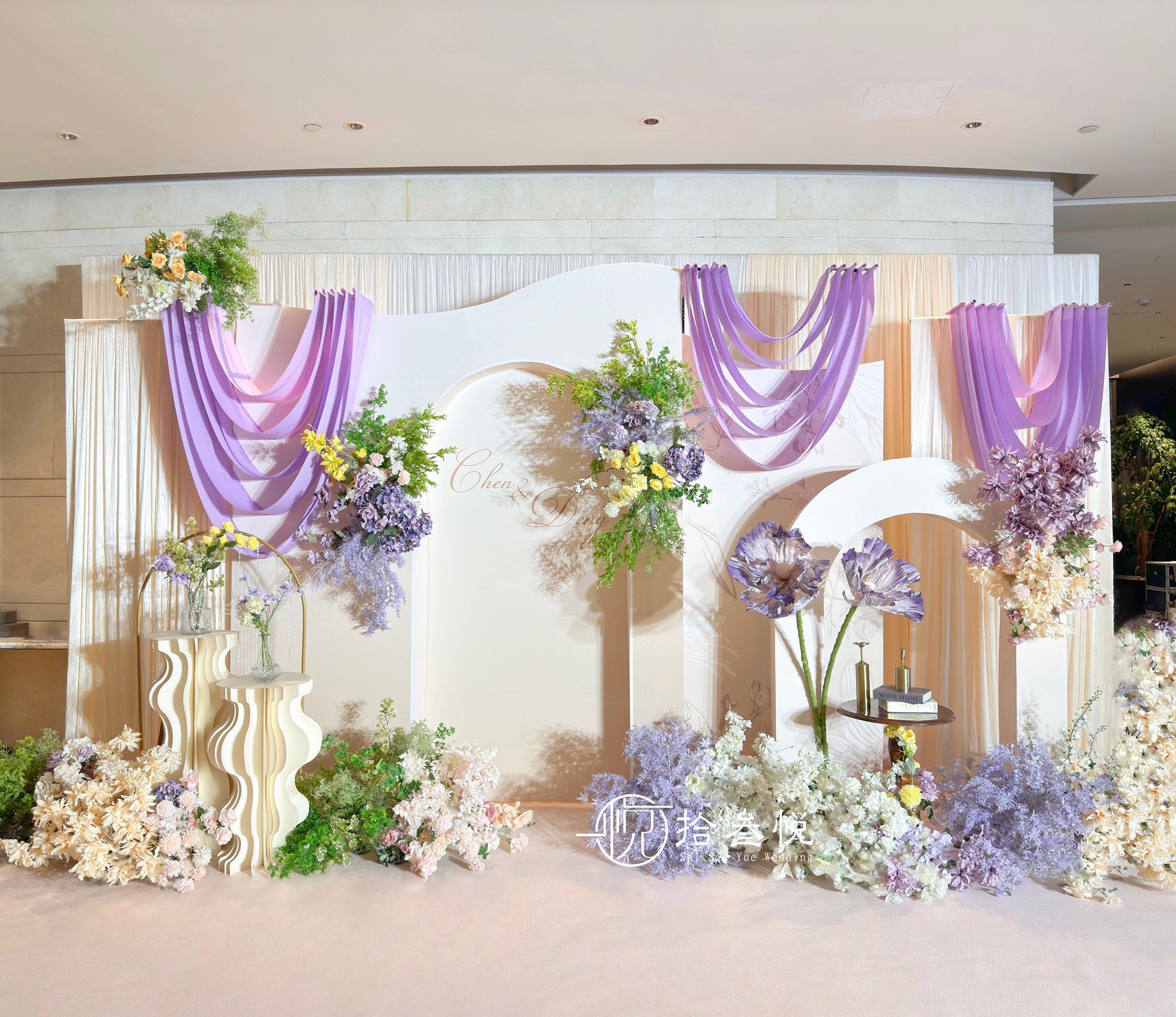 梦幻紫色婚礼布置