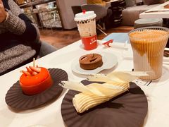 -潮一不贰·法式甜品·生日蛋糕·西式简餐(外滩店)