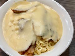 猪颈肉芝士汁捞面-新记餐厅(香槟大厦店)