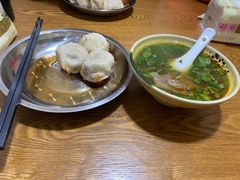 -黄阿姨锅贴大王(万航渡路店)