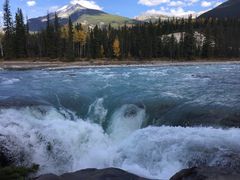 -阿萨巴斯卡瀑布观景点