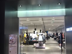 -URBAN REVIVO(欢乐海岸购物中心店)