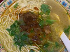 红烧牛肉面-金杨拉面王小吃面馆·牛三宝面·红烧牛肉粉