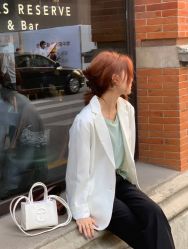 -AYO SALON