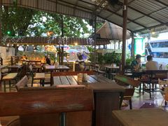 -Green Tree Rest. & Pub