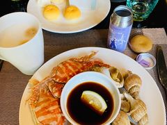 -大中华希尔顿酒店-念自助餐·嗨啤·小龙虾
