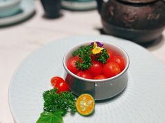 开胃乌梅小番茄-卯时·精致锡帮菜(惠山古镇店)