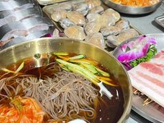 -围炉肉舍丹东海鲜烤肉·烤活鳗(步行街店)