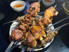 -烤肉小伙烤肉店