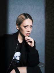 -变画·发型STUDIO