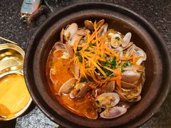 -何妹湿辣牛肉·粤式烧烤砂煲(桂雅路店)