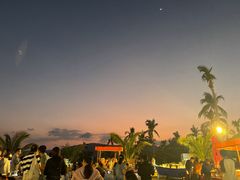 -亚龙湾希尔顿自助餐厅·海鲜·烧烤·沙滩BBQ·现场乐队