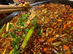 -鸿顺老铁锅美蛙鱼府(解放碑店)