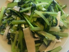 -八府香鸭·啫啫煲(华山路店)