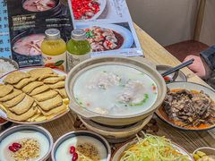 -叁煨蹄花·下饭盐帮菜(人民广场店)