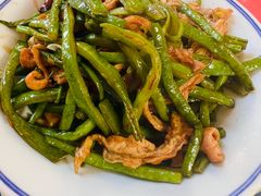 扁豆丝炒肥肠-七寻八找·胡同菜