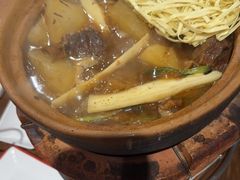 -阿润打边炉·鲜切鸡煲(华漕店)