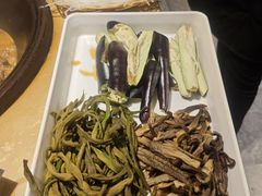 -万里闯关东铁锅炖菜馆(高新旗舰店)