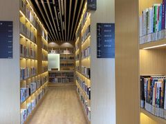 -漕河泾街道图书馆(漕河泾社区文化活动中心店)