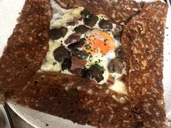 熏肉鸡蛋芝士奶油蘑菇可丽饼-RAC BAR(安福路店)