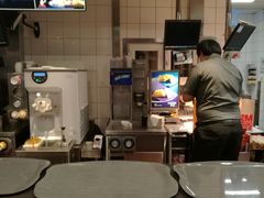 -麦当劳(红旗路店)