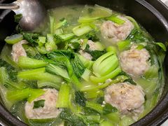 蟹粉狮子头-镇扬菜馆