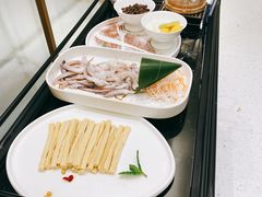 -红鼎豆捞·非遗鲍皇汤火锅(宝丰路店)