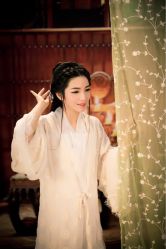 -九月鹰飞汉服摄影工作室