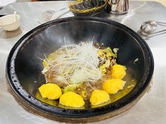 -粘豆包柴火铁锅炖