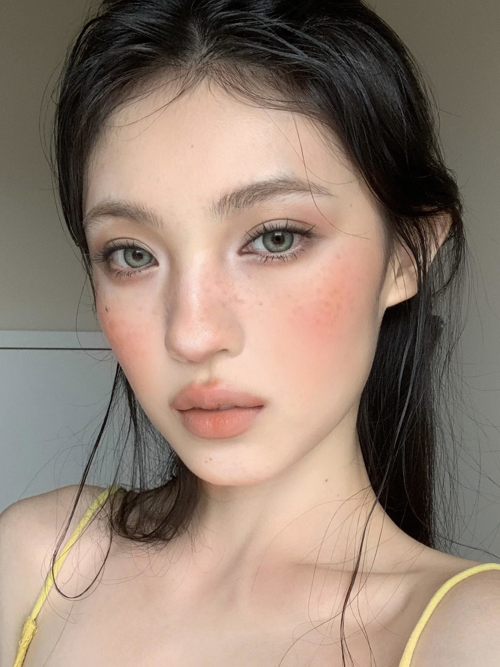 秋日意式雀斑妆