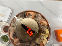 -一口猪海鲜浑锅·东北家常菜