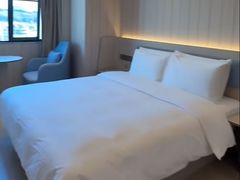 -雅宜酒店(广州黄埔大沙东地铁站店)