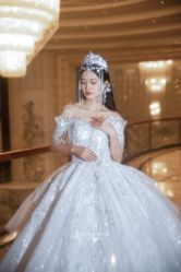 -艾朵婚纱