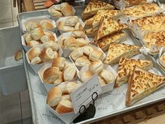 一口芝士小面包-罗森尼娜(德思勤店)