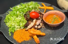 Dehong Thick-Roasted Black Pig Belly Meat