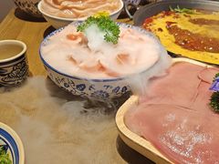 -旧街市鲜货老火锅(大光路店)