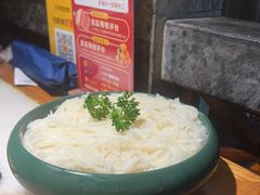 -巴渝瓦肆重庆鲜火锅(宝龙环湖店)