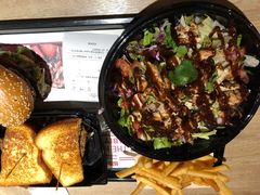 超级至尊色拉-The Habit Burger Grill 哈比特汉堡(复兴soho店)